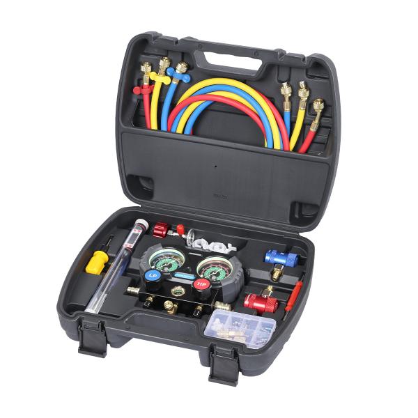 Четырехвентильный манометрический коллектор со шлангами и муфтами в кейсе NFG33K