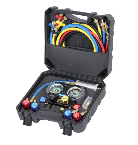 Коллектор манометрический четырехвентильный со шлангами, муфтами и инжектором в кейсе NFG34K